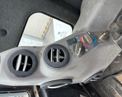 Pásové rypadlo / bagr / Bobcat E35, hmotnost 3.4 t