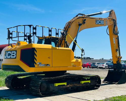 Pásové rypadlo JCB 220 XL (Možnost leasingu)