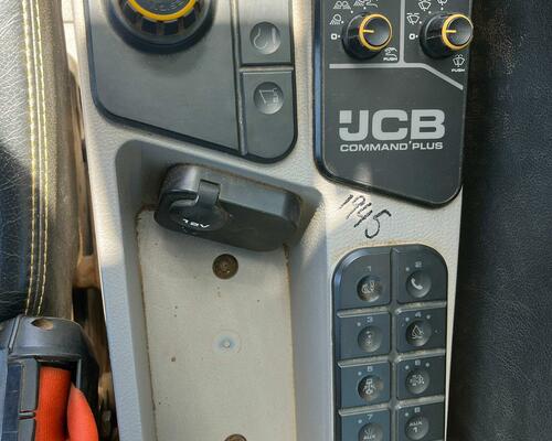 Pásové rypadlo JCB 220 XL (Možnost leasingu)