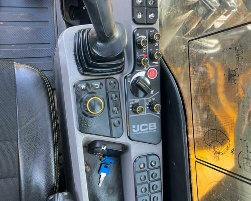 Pásové rypadlo JCB 220X C 4F (Možnost leasingu)