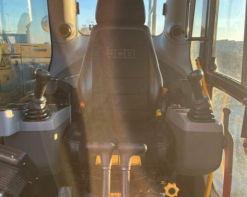 Pásové rypadlo JCB 220X LC (Možnost leasingu)