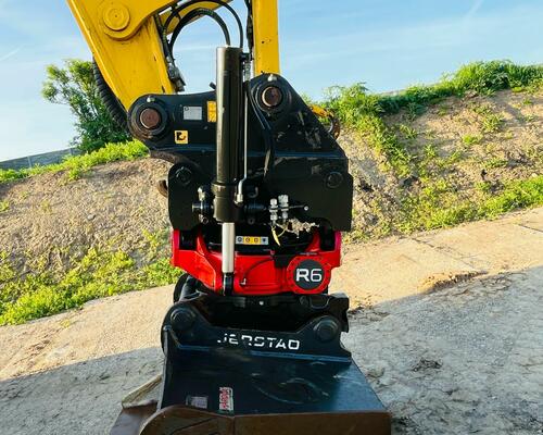 Pásové rypadlo Komatsu PC210 LC-11 (Možnost leasingu)