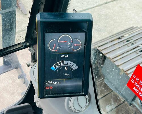 Pásové rypadlo Volvo EC140EL (Možnost leasingu)