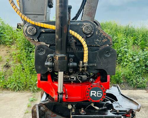 Pásové rypadlo Volvo EC220EL (Možnost leasingu)