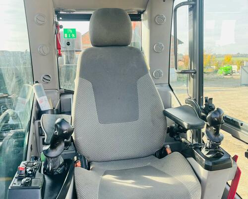 Pásové rypadlo Volvo EC250EL (Možnost leasingu)