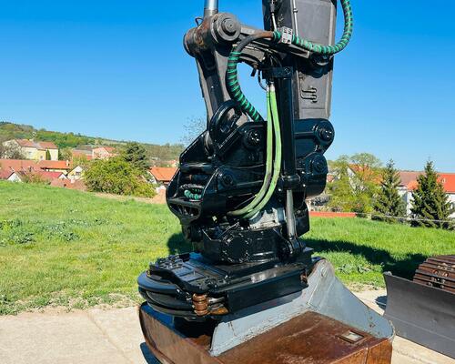 Pásové rypadlo Volvo ECR235EL (Možnost leasingu)