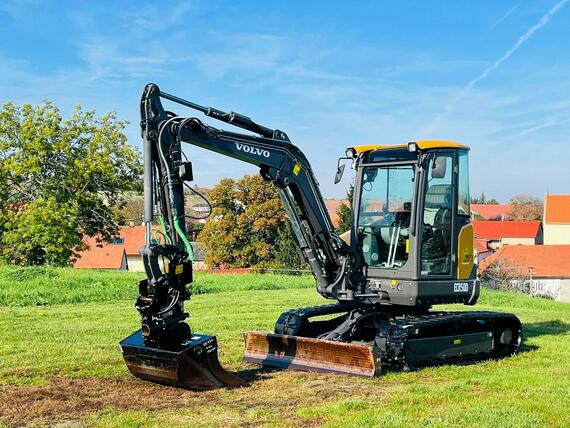 Pásové rypadlo Volvo ECR50D (Možnost leasingu)