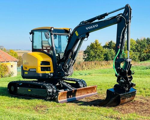 Pásové rypadlo Volvo ECR50D (Možnost leasingu)