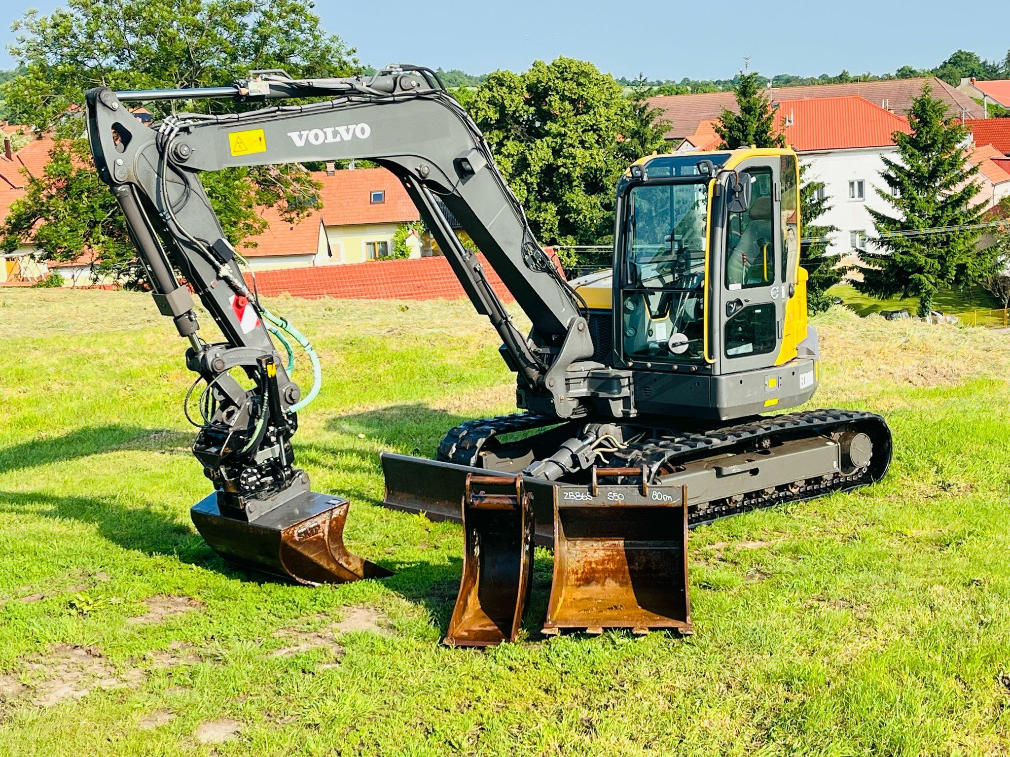 Pásové rypadlo Volvo ECR88D (Možnost leasingu)