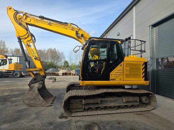 Pásový bagr JCB 150X, r.v. 2022, 3796 mth, TOP STAV