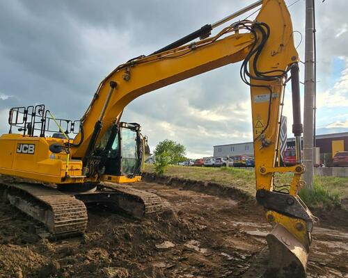 Pásový bagr JCB 220X L, rok výroby 2018, 7486 motohodin