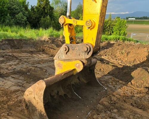 Pásový bagr JCB 220X L, rok výroby 2018, 7486 motohodin