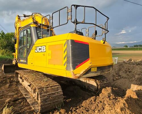 Pásový bagr JCB 220X L, rok výroby 2018, 7486 motohodin