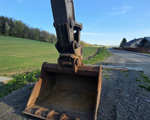 Pásový bagr VOLVO EC220, r.v. 2020, 8698 mth