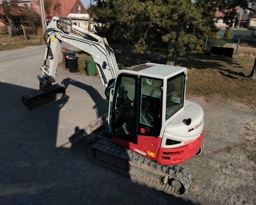 Takeuchi TB260 Powertilt, Centrální mazání