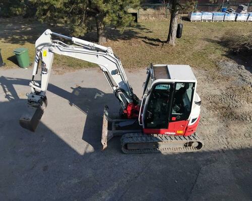 Takeuchi TB260 Powertilt, Centrální mazání