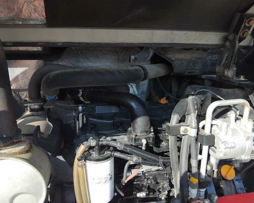 Takeuchi TB260 Powertilt, Centrální mazání