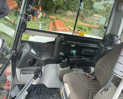 Takeuchi TB290  Takeuchi TB290