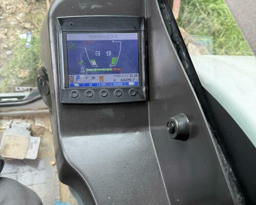 Takeuchi TB290  Takeuchi TB290