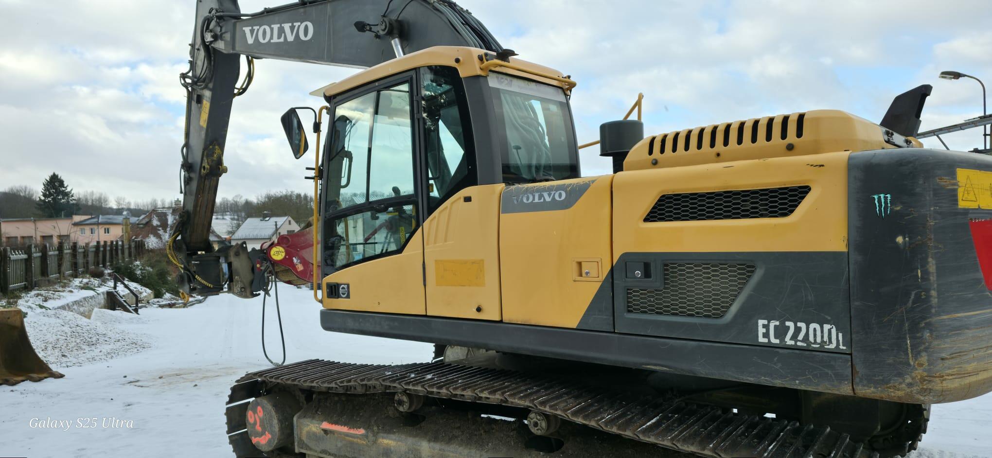 Volvo EC 220 DL