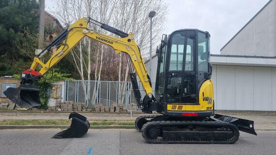 Yanmar Vio 33U-6 váha 3.5 T hyd svahovka