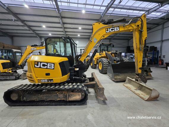 Pásový bagr JCB 85Z-2, rok výroby 2021, 2327 mth, nové pásy