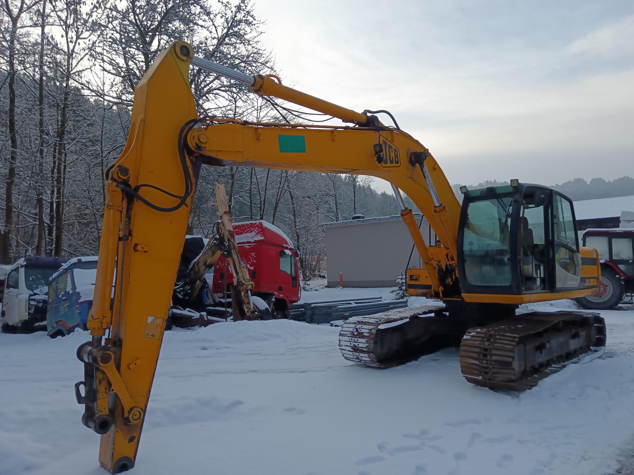 Pásový bagr JCB JS 210 L -