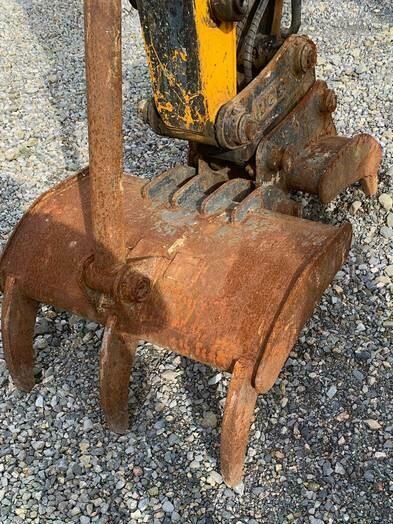Drapák pro stroje JCB CAT