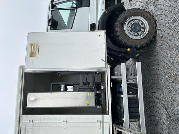 Hydraulická plošina pro autogen, 300 kg, včetně hydraulického agregátu.