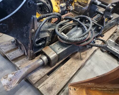 Hydraulické kladivo JCB 266Q TOP stav - 2CX, 3CX Compact