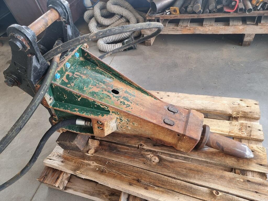 Hydraulické kladivo JCB HM385 Atlas Copco, stroje 6-9t, 3CX/4CX