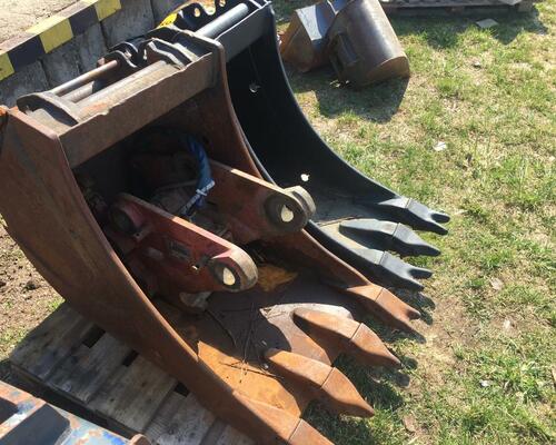 Hydraulicky rychloupínač + podkopové lžíce WInkelbauer