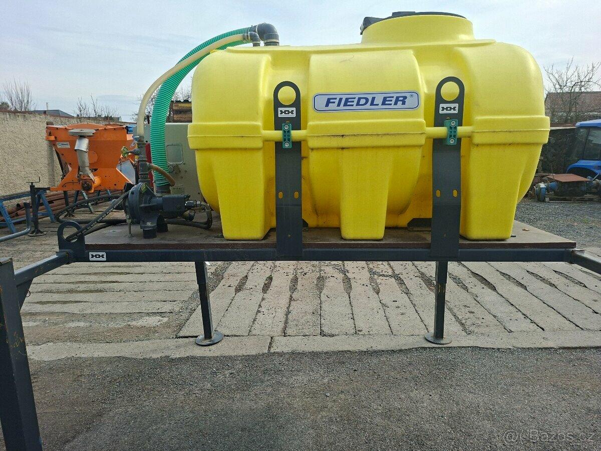 Nádrž na vodu kropička