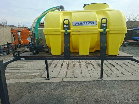 Nádrž na vodu kropička