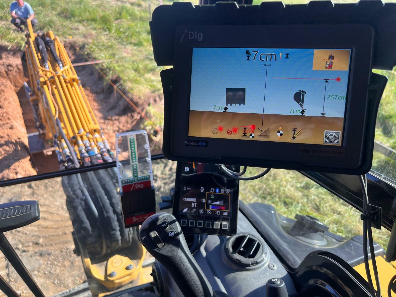 Nivelační systém iDig Touch 2D