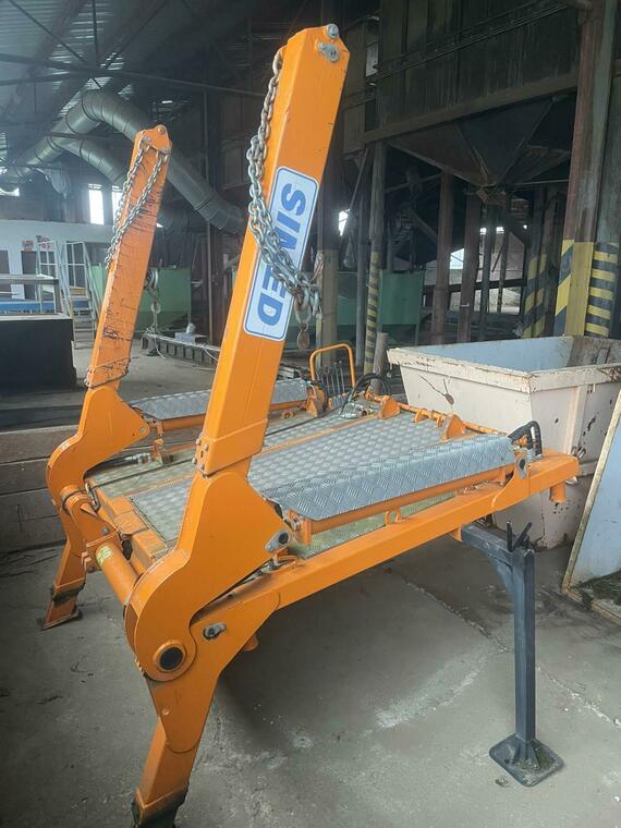 Ramenový nosič kontejnerů na Multicar