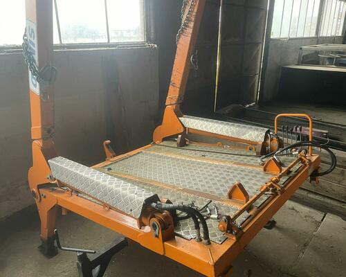 Ramenový nosič kontejnerů na Multicar