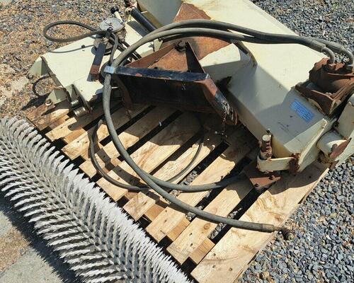 Smeták na malotraktor.