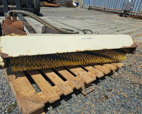 Smeták na malotraktor.