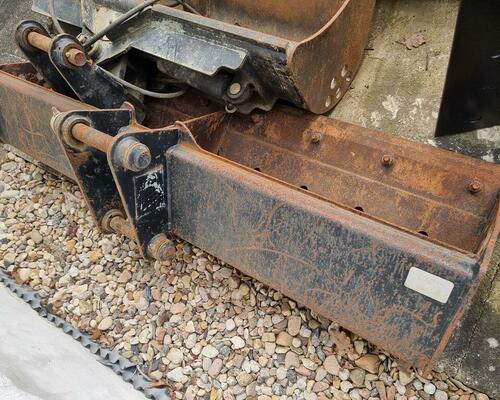 Svahovky 1200,1500,1800mm - různé upínání JCB 3CX, 48Z, 8045