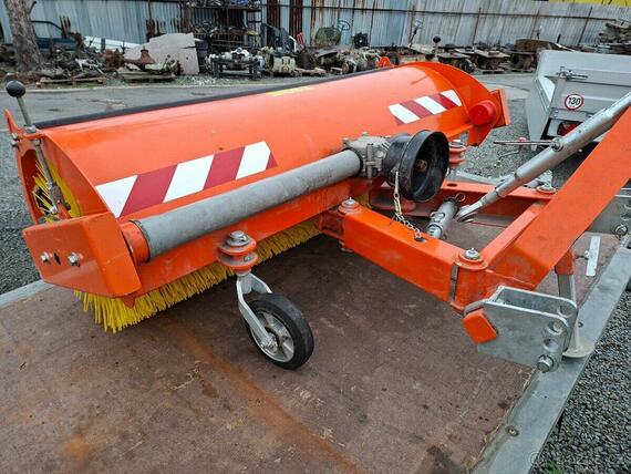 Zametací kartáč za malotraktor Agrometall ZM-1550 UZ