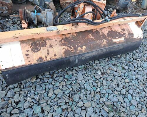 Zametací koště kartáč čelní natáčecí pro multicar