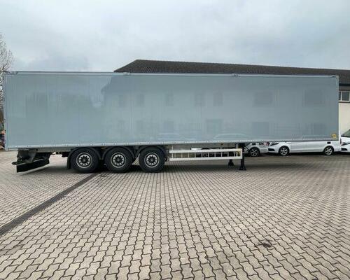 Kraker přívěs s pohyblivou podlahou Walkingfloor 92m3 