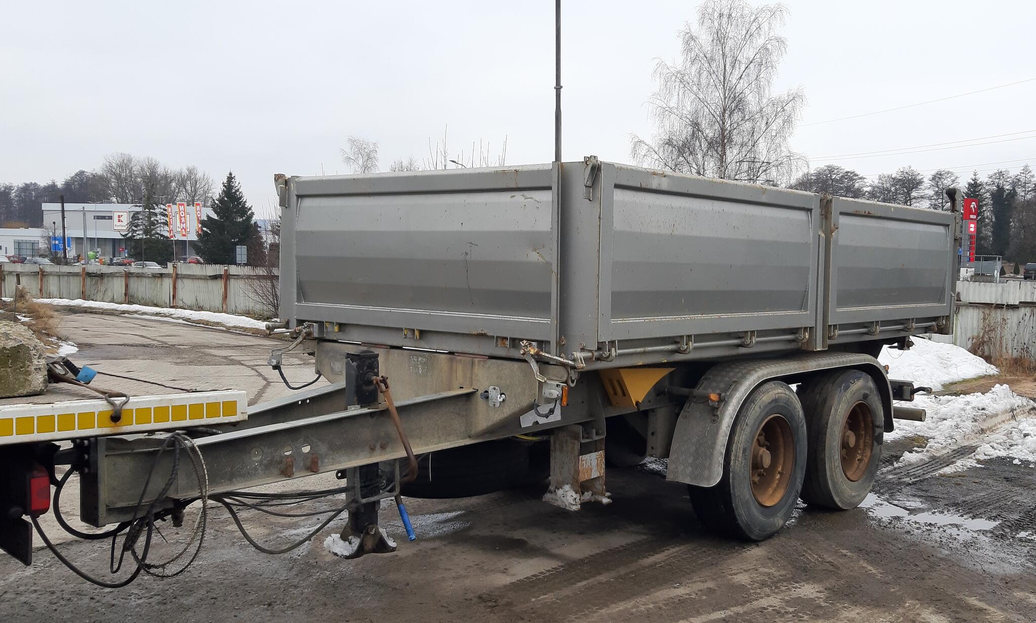 PANAV TS 3 18 tandemový sklápěcí přívěs / nosnost 13.550 kg