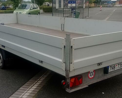 valníkový přívěs 3000kg