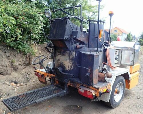 _JINÉ (DE) AGT - VK 700 S