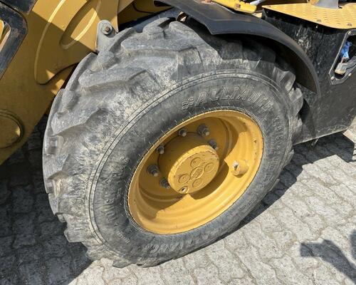 Caterpillar 432F2