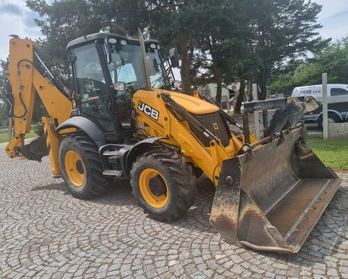 JCB 3CX Contractor - 1750mth TOP stav, plná výbava  JCB 3CX Contractor - 1750mth TOP stav, plná výbava
