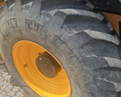 JCB 3CX Contractor - 1750mth TOP stav, plná výbava  JCB 3CX Contractor - 1750mth TOP stav, plná výbava