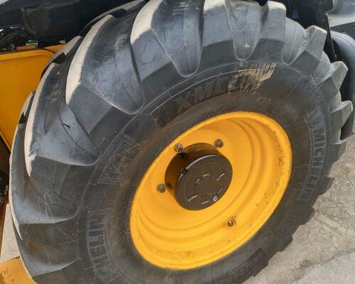 JCB 3CX Contractor 1950mth - plná výbava